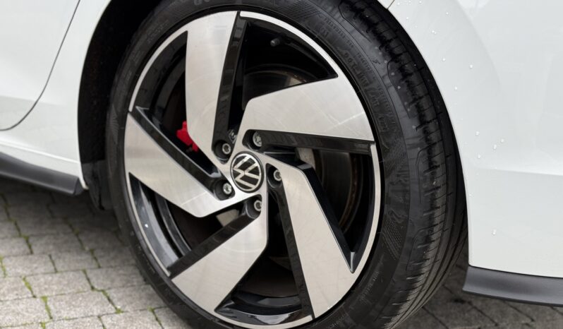 Volkswagen Golf 2.0 DSG GTI pieno