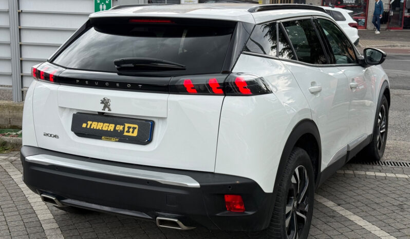 Peugeot 2008 130 Allure PACK pieno