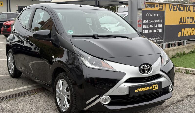 Toyota Aygo Connect 1.0 5 porte x-play pieno