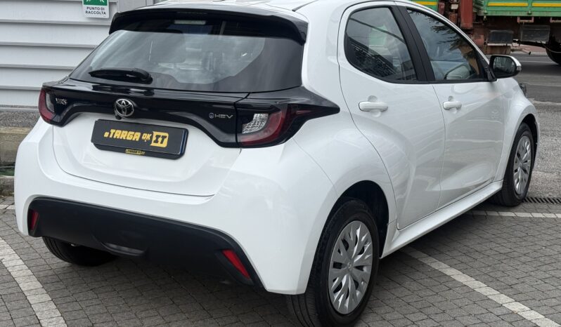 Toyota Yaris 1.5 Hybrid Active pieno