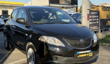 Lancia Ypsilon 1.2 69 CV Silver pieno