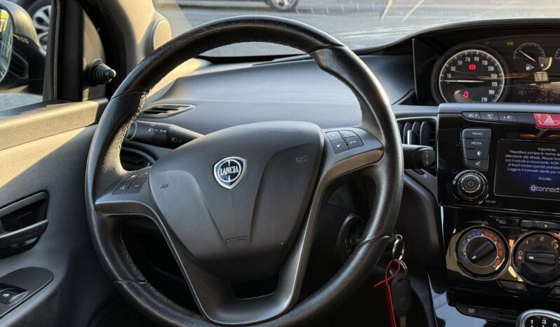 Lancia Ypsilon 1.2 69 CV Silver pieno