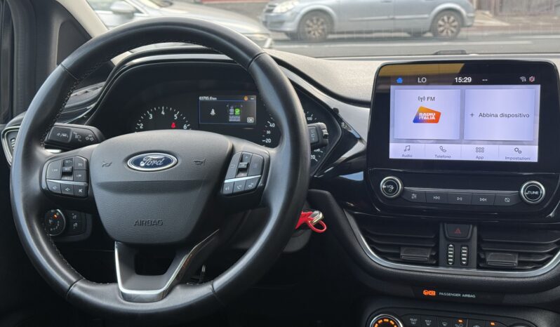 Ford Fiesta 1.1 75 CV GPL 5 porte Titanium pieno